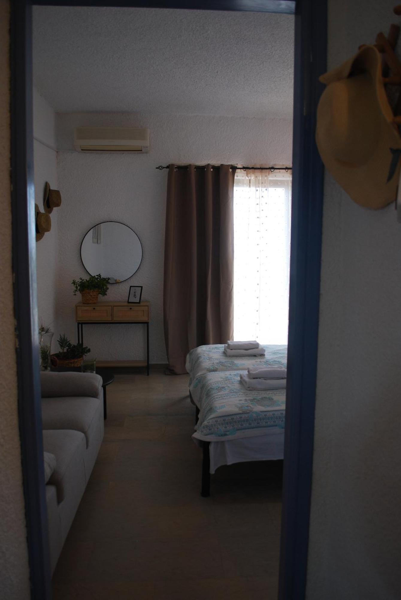 Sunset Rooms Agia Marina  외부 사진