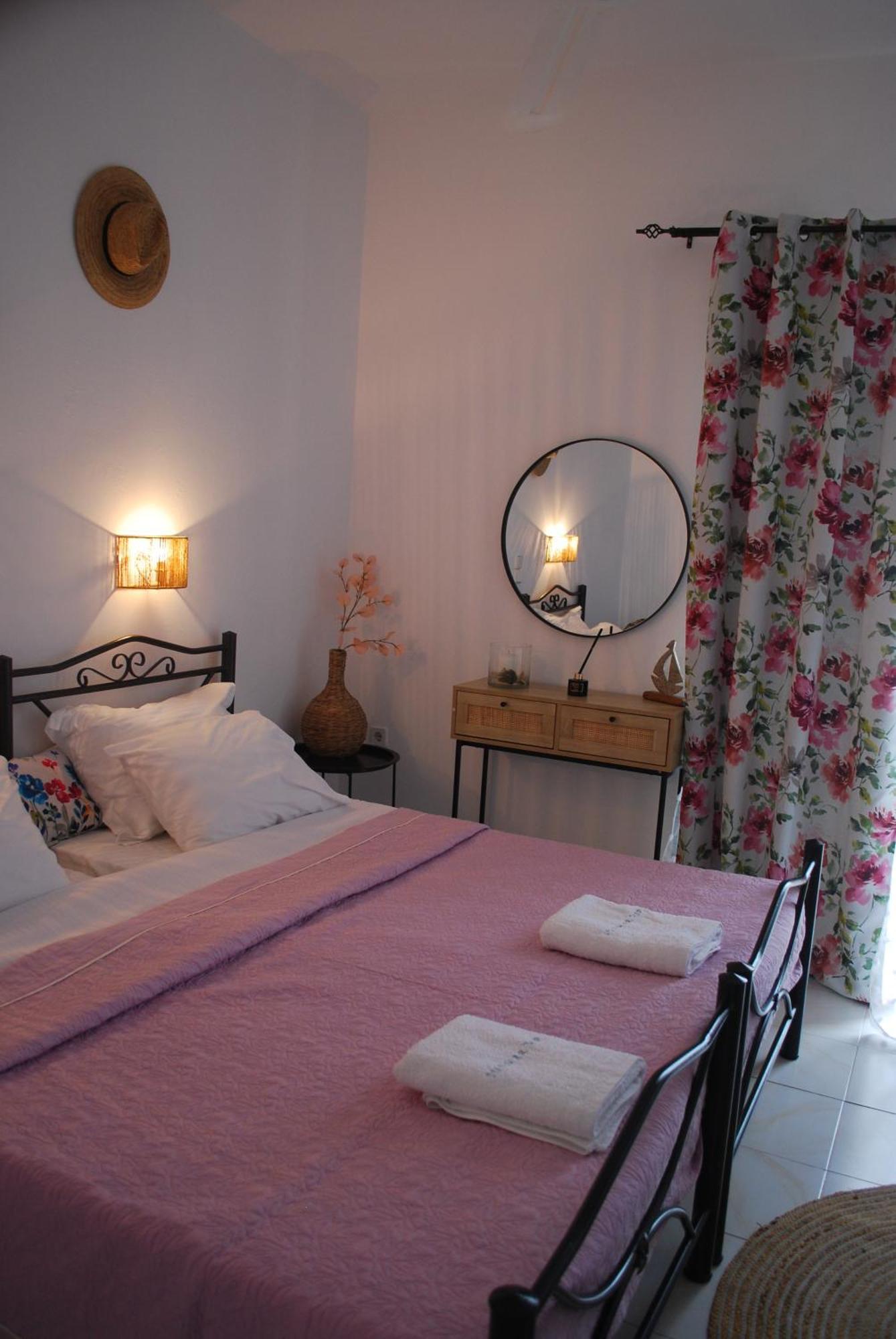 Sunset Rooms Agia Marina  외부 사진